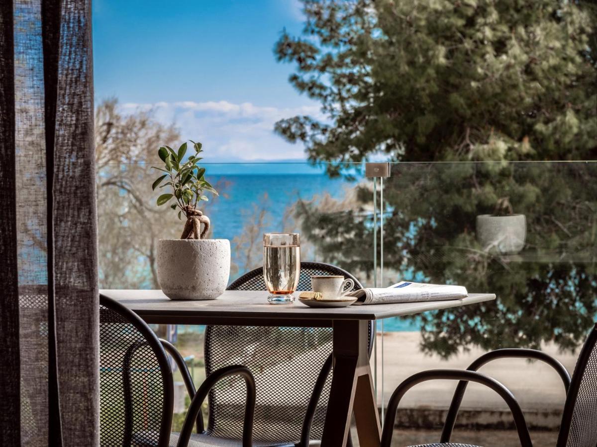 Point Ephemere Beachfront Apartment