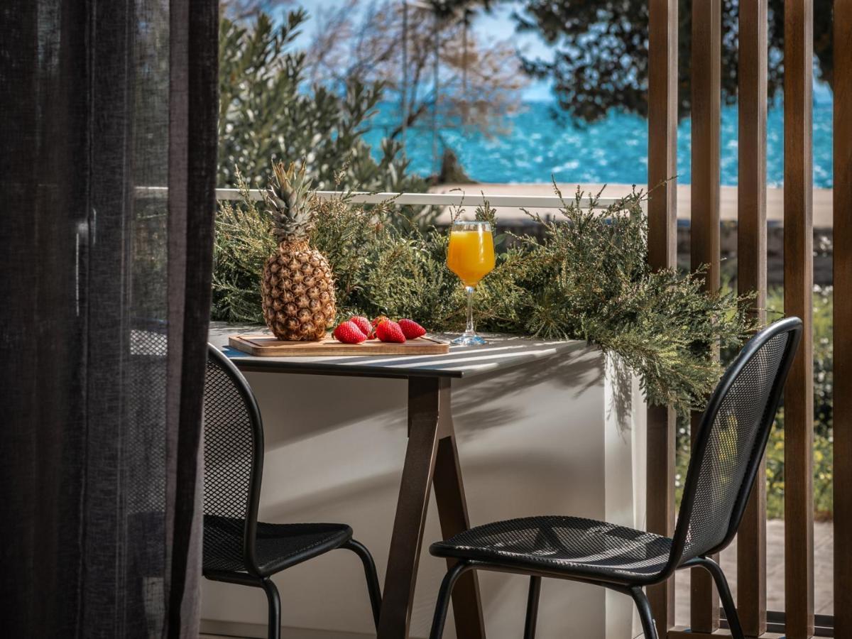 Point Ephemere Beachfront